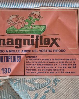 Letto singolo con materasso