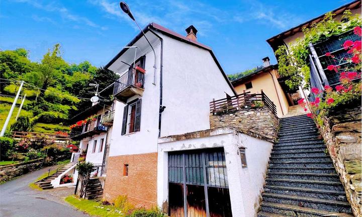 Casetta semindipendente