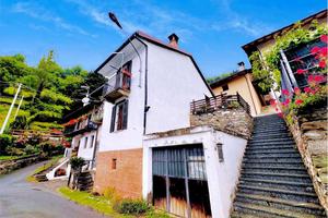 Casetta semindipendente