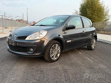 Renault clio 2007 Neopatentati