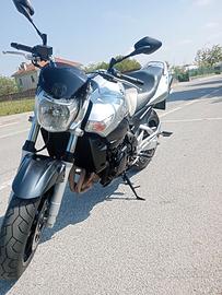 Suzuki gsr600