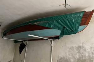 Barca d'epoca in legno