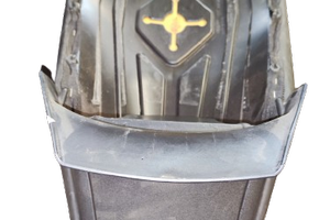 Vendo SOTTOPIANALE SR R FACTORY RE APRILIA AP826806 Aprilia A - Foto 5