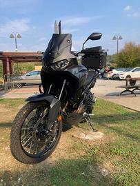 Africa Twin 1100 total black Full Optional !!!
