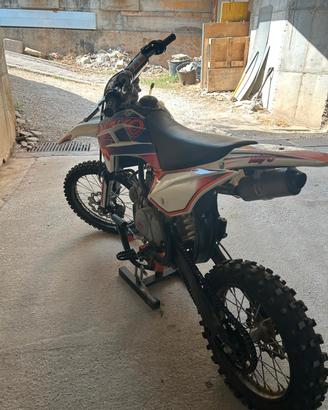 Pit bike 140 cc 4 tempi
