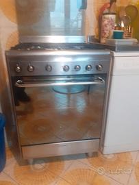 Cucina a Gas in acciaio inox