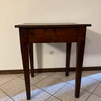 Tavolino vecchio