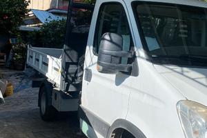 IVECO Daily 35C17 ribaltabile con gru