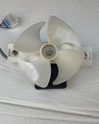 VENTOLA RICAMBIO CONGELATORE FI2311NDV ELECTROLUX