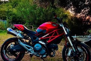 Ducati Monster 696 plus depotenziata a Libretto A2