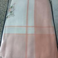 tovaglia con tovaglioli 