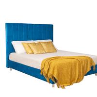 Letto matrimoniale con spalliera alta