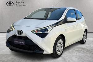 Toyota Aygo 1.0 x-play 5p m-mt