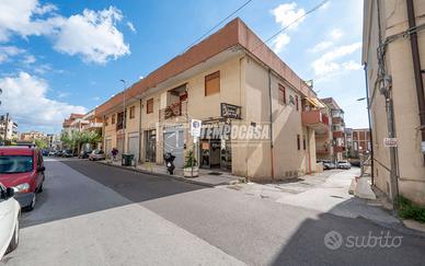 Negozio a Messina Via Marco Polo 2 locali