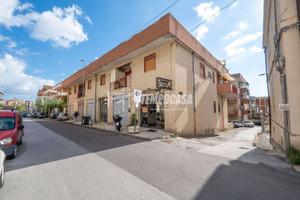 Negozio a Messina Via Marco Polo 2 locali