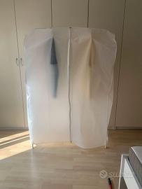 Stand appendiabiti con copriabiti