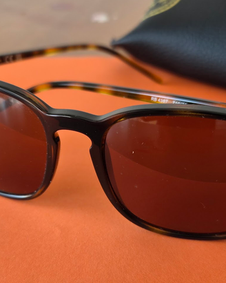 Occhiali da sole Ray-Ban RB4387