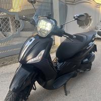 Piaggio Beverly 300 police