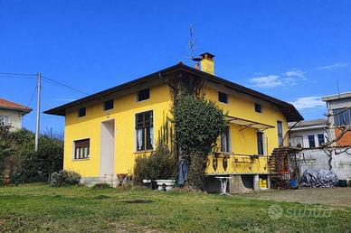 Villa di 150 m² con 4 locali a Biella