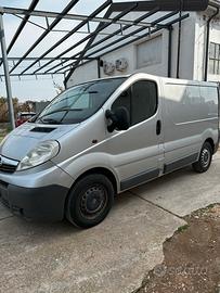 Autocarro Opel Vivaro 2ª Serie