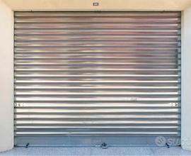 GARAGE in Zona Via C. Filangieri