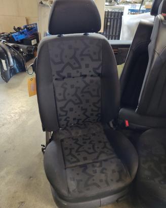 Sedile anteriore dx VOLKSWAGEN GOLF 4 del 1998