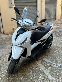 Beverly 400