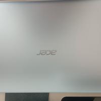 computer acer con custodia