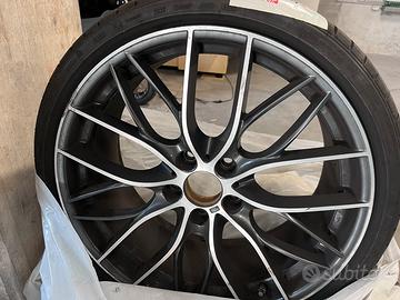 Pneumatici con cerchio