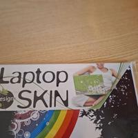 2 laptop skin per notebook