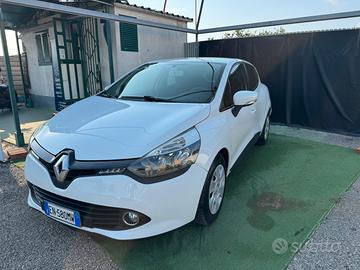 Renault Clio 1.5 dCi 75cv Live - 2012