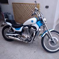 Suzuki intruder vs 750