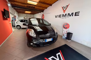 TOYOTA Yaris 1.0 5p. Sol