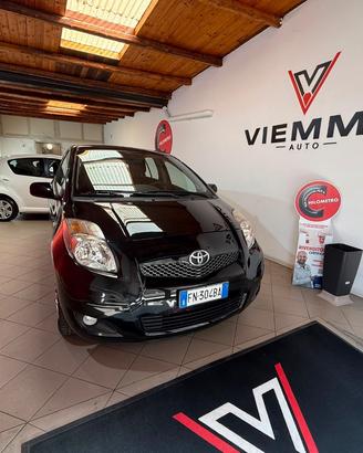 TOYOTA Yaris 1.0 5p. Sol