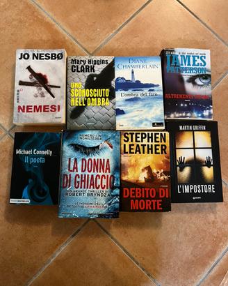 set 8 libri giallo