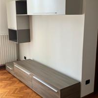 Mobile soggiorno con pensile