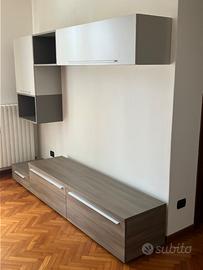 Mobile soggiorno con pensile