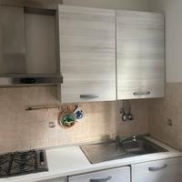 Cucina completa di elettrodomestici