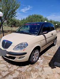 Lancia y