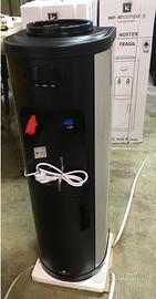 Erogatore colonnina fontanella acqua fredda, calda