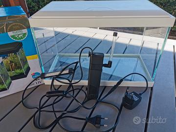 Acquario con filtro e luce led