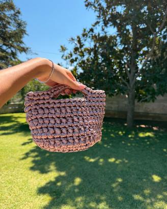 Borsa all'uncinetto in raso - core__crochet su IG