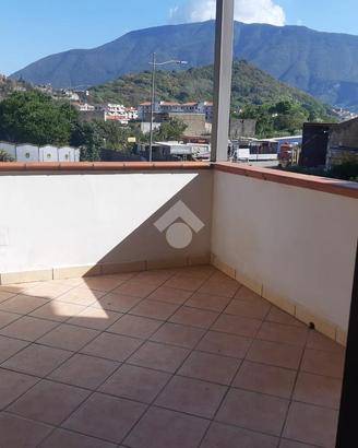 VILLA A SCHIERA A NOCERA INFERIORE