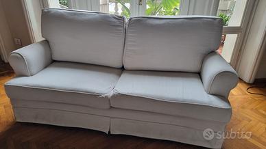 DIVANI A 3 e 2 POSTI