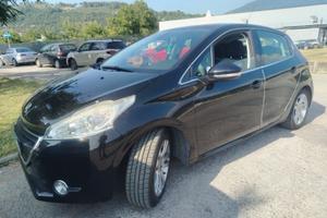 Eccezionale Peugeot 208 (top di gamma)