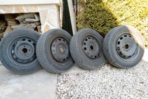 4 cerchi in ferro da 5,5Jx14, 4 fori (FORD)