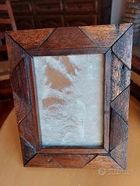 cornice in legno fatta a mano