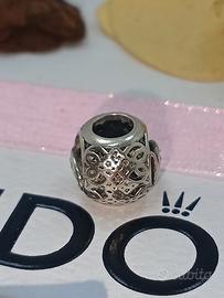 Charm Pandora Lettera “T” Traforato