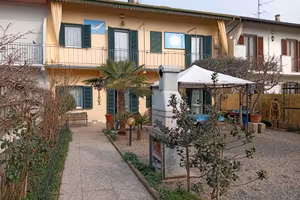 BORGOLAVEZZARO - 15 Km da Novara - 128000