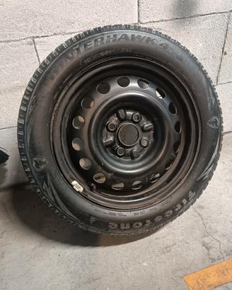 cerchi con gomme invernali 165/65/14 